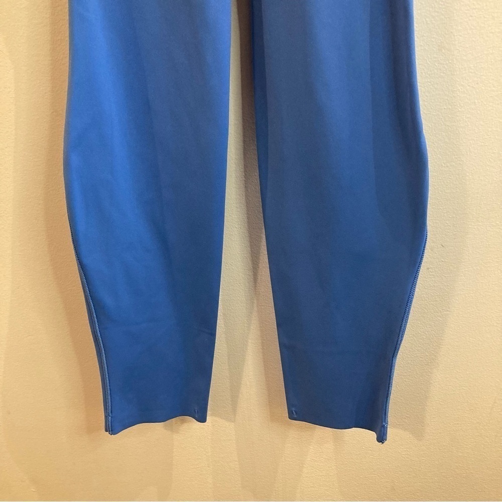 LULULEMON Sz 2 Align Internal Drawstring and Card Pocket Super Soft Leggings - Picture 5 of 12